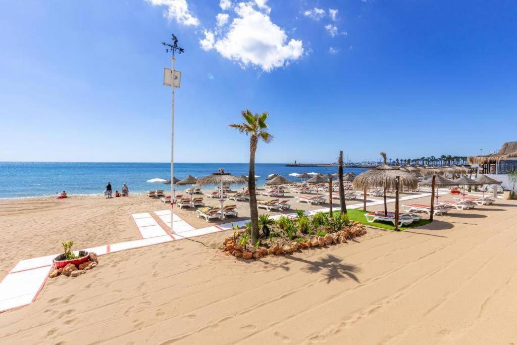Carihuela Front Beach Torremolinos Exterior photo